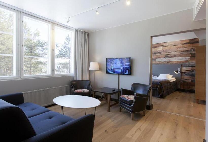 جناح, Holiday Club Kuusamon Tropiikki