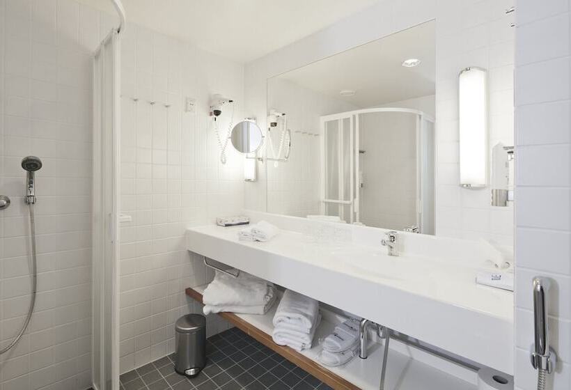 جناح, Holiday Club Kuusamon Tropiikki