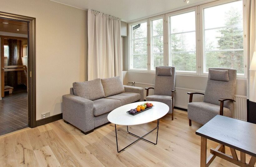 جناح, Holiday Club Kuusamon Tropiikki