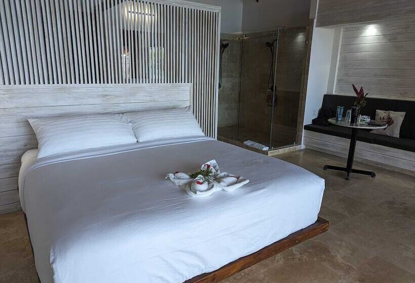 بانگلوی لوکس, The Resort At Marble Hill