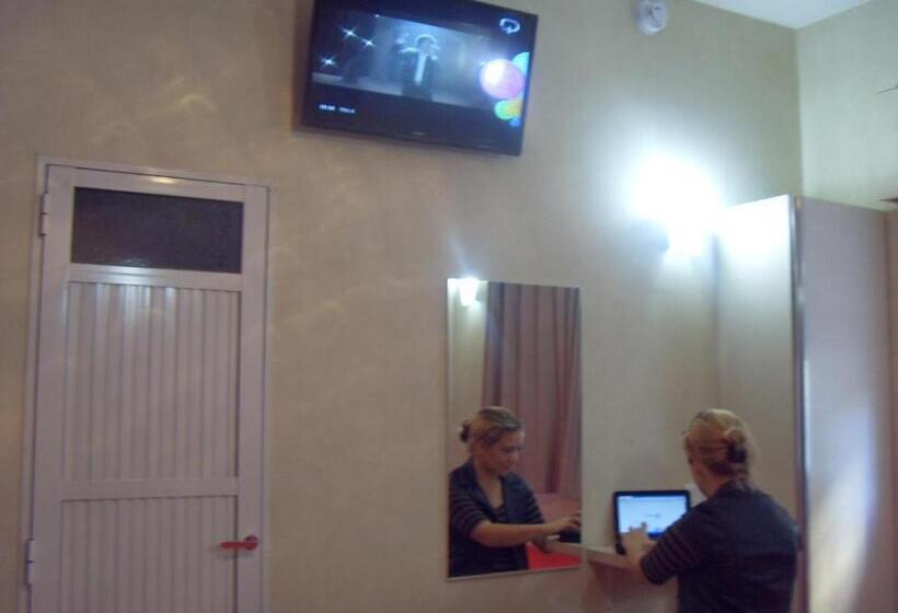 غرفة قياسية ثلاثية, Micro