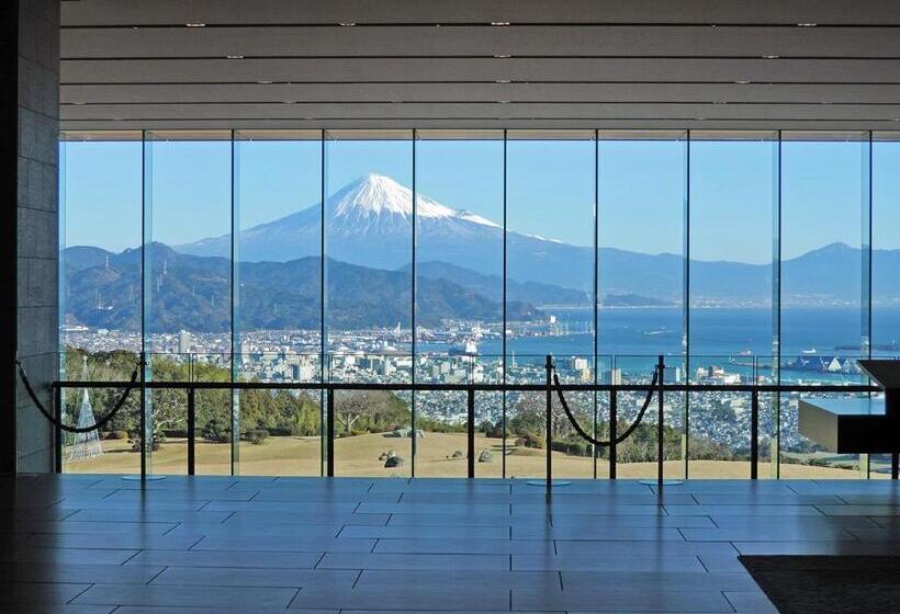 اتاق سوپریور, Nippondaira