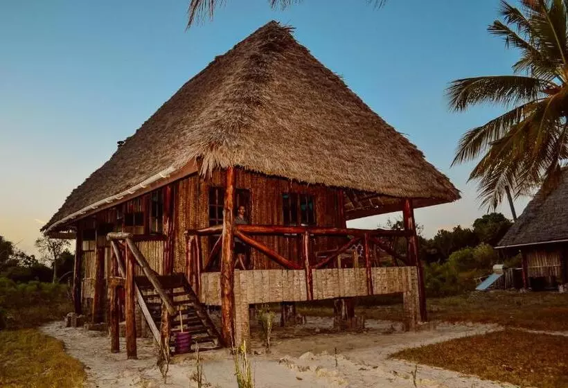 بانگلوی استاندارد, Pemba Eco Lodge
