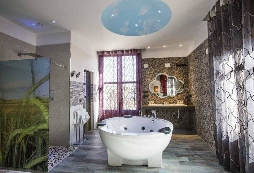 جناح, Spa El Lagar De Isilla