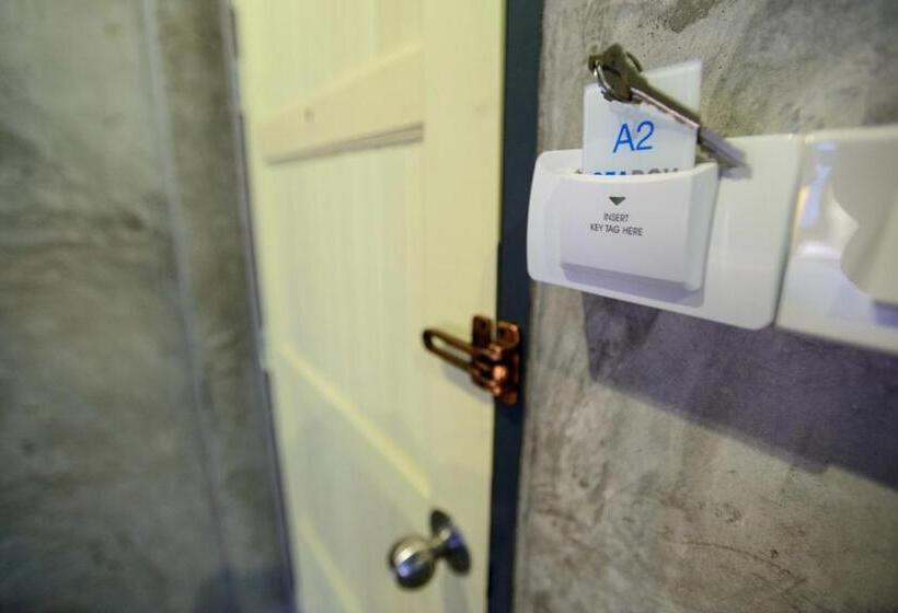 经济房, Seabox Khaolak Hostel