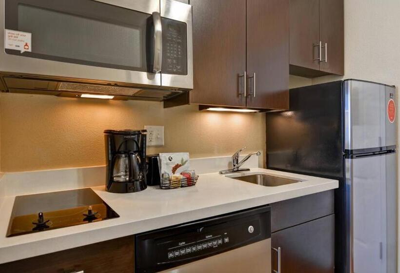 스탠다드 스튜디오 킹침대, Towneplace Suites By Marriott Alexandria