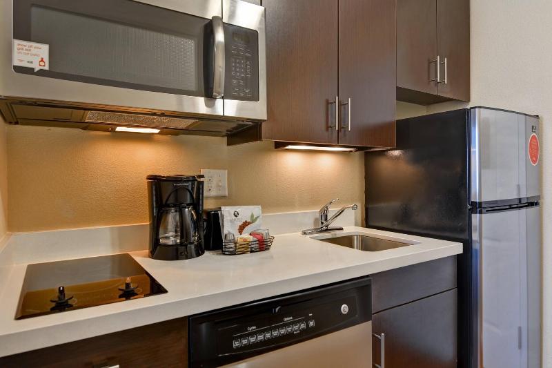 스탠다드 스튜디오 킹침대, Towneplace Suites By Marriott Alexandria