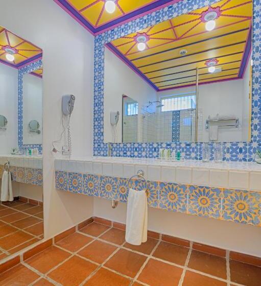 带按摩浴盆的套房, Mocawa Resort