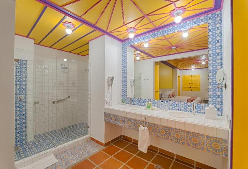 带按摩浴盆的套房, Mocawa Resort