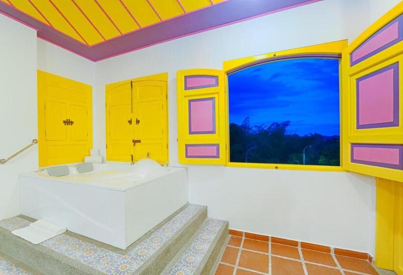 带按摩浴盆的套房, Mocawa Resort