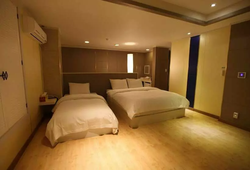 Premium Room, River