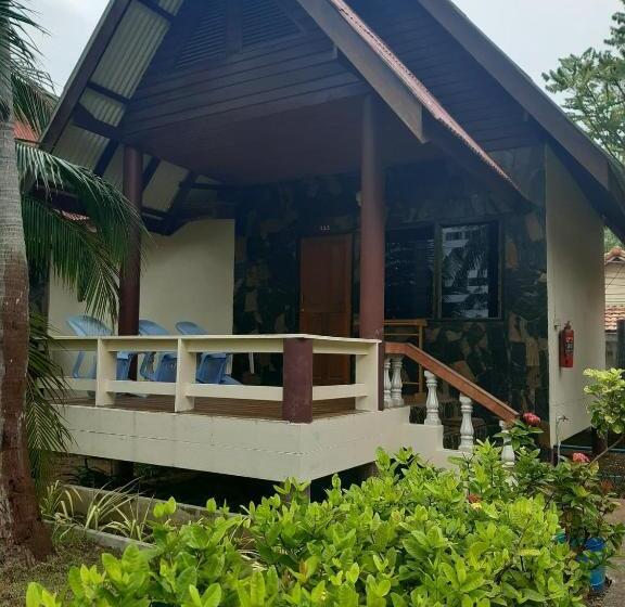 豪华洋房, Lanta Summer House 1