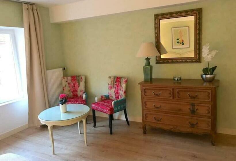 スタンダードルーム, Les Brizards Chambre à Louer