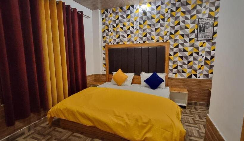 اتاق لوکس, Hogwartz Hostel