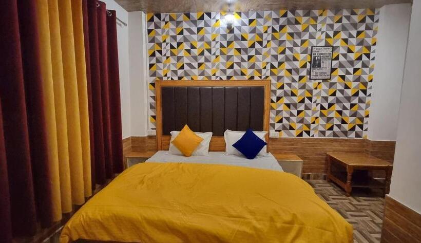 اتاق لوکس, Hogwartz Hostel