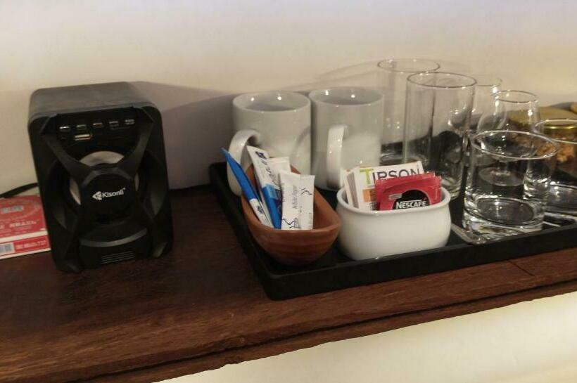 キングサイズベッドのスーペリアルーム, The Wild  Cottage By The River