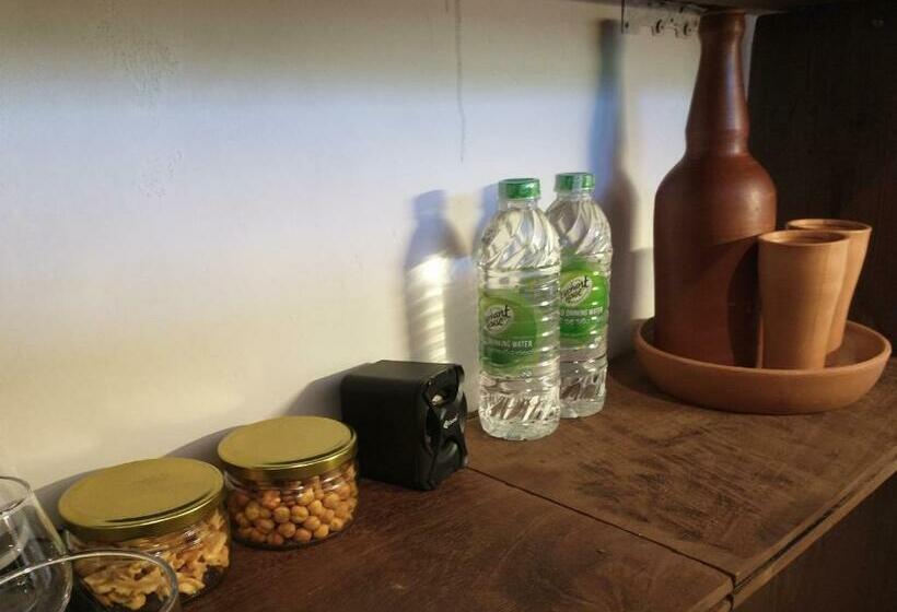 キングサイズベッドのスーペリアルーム, The Wild  Cottage By The River