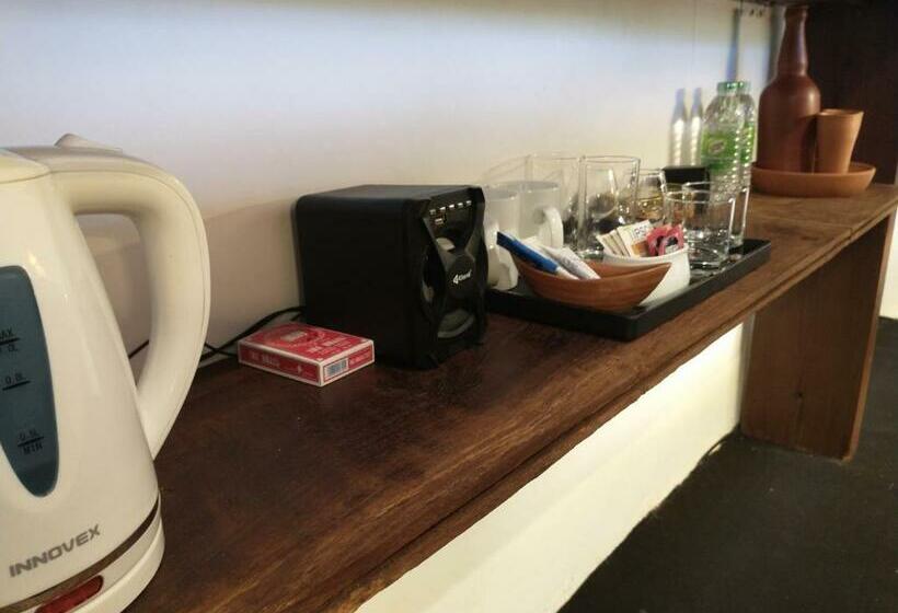 キングサイズベッドのスーペリアルーム, The Wild  Cottage By The River