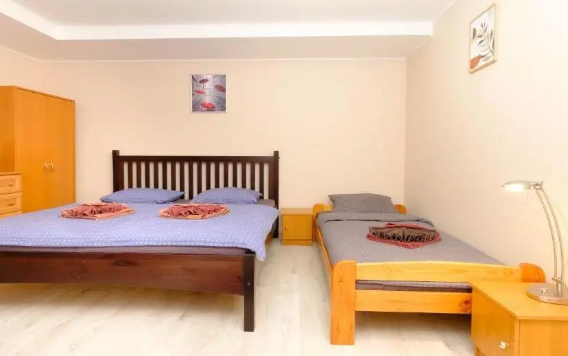Pokój Standard Trzyosobowy, Vila24 Levice