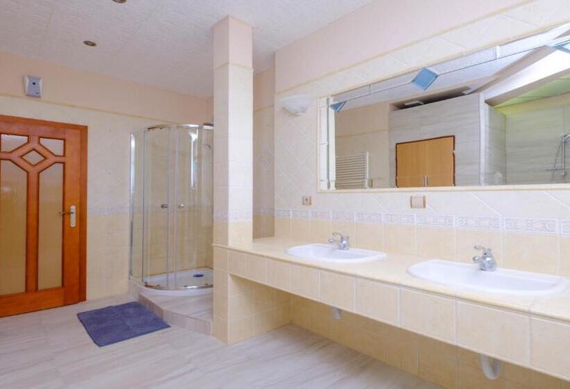 Pokój Standard Wspólna Łazienka, Vila24 Levice