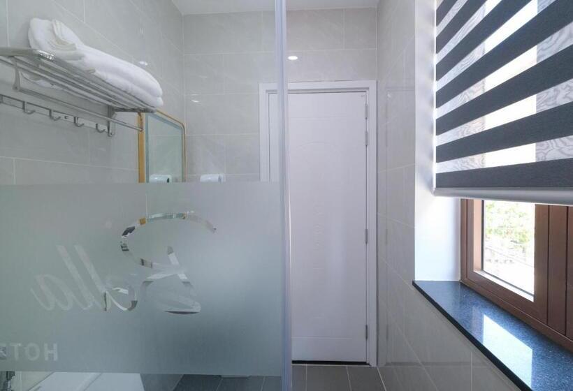 اتاق استاندارد, Bella Hotel Phu Quoc Free Cable Car And Water Park Tickets