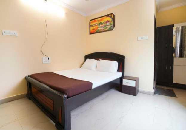 חדר קלאסי לשלושה, Collection O Hotel New Royal Plaza Nampally