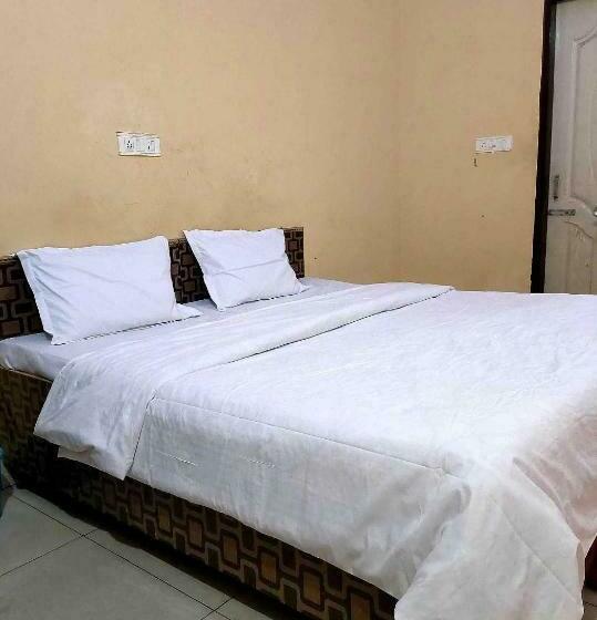 Трехместный Номер Классика, 81157g Amy Inn