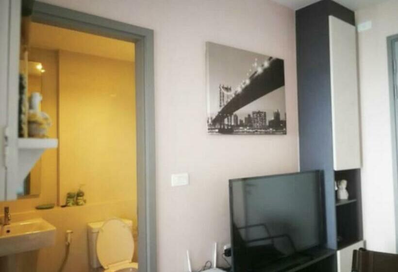 Apartamento 1 Dormitório com Sacada, The Base Central Pattaya By Wwc