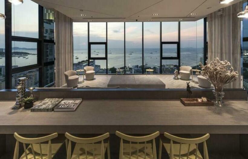 Apartamento 1 Dormitório com Sacada, The Base Central Pattaya By Wwc