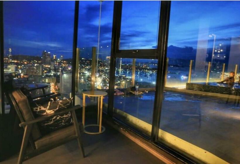 Apartamento 1 Dormitório com Sacada, The Base Central Pattaya By Wwc