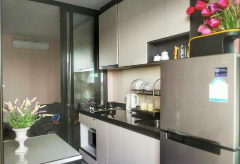 Apartamento 1 Dormitório com Sacada, The Base Central Pattaya By Wwc