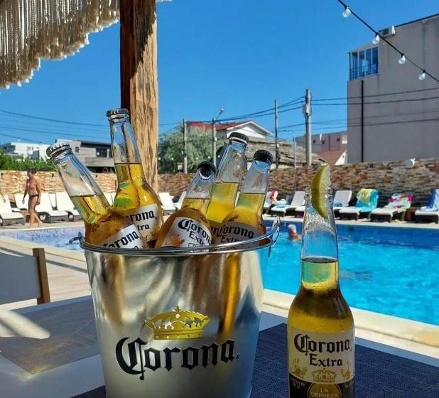 标准工作室带泳池景, Almar Luxury Residence   Renting Apartments & Free Pool