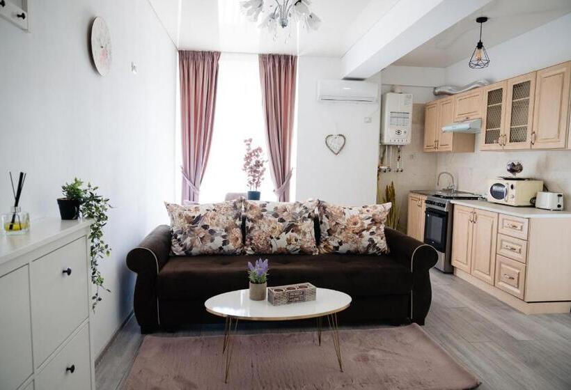 带1个卧室的带海景的公寓, Almar Luxury Residence   Renting Apartments & Free Pool