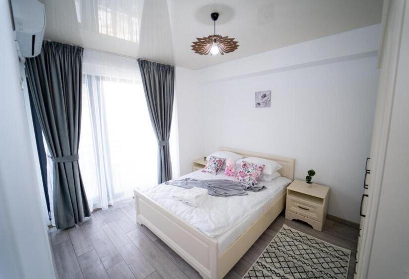 آپارتمان 1 خوابه با چشم‌انداز استخر, Almar Luxury Residence   Renting Apartments & Free Pool