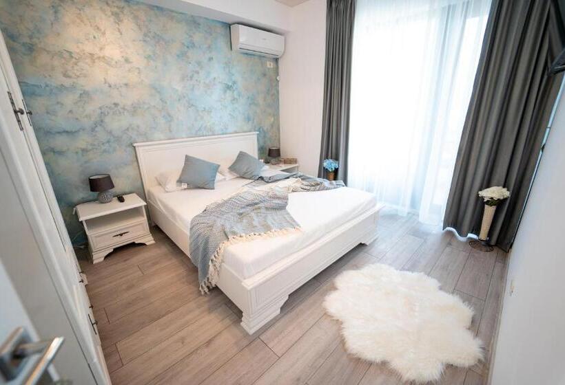 آپارتمان 1 خوابه با چشم‌انداز استخر, Almar Luxury Residence   Renting Apartments & Free Pool