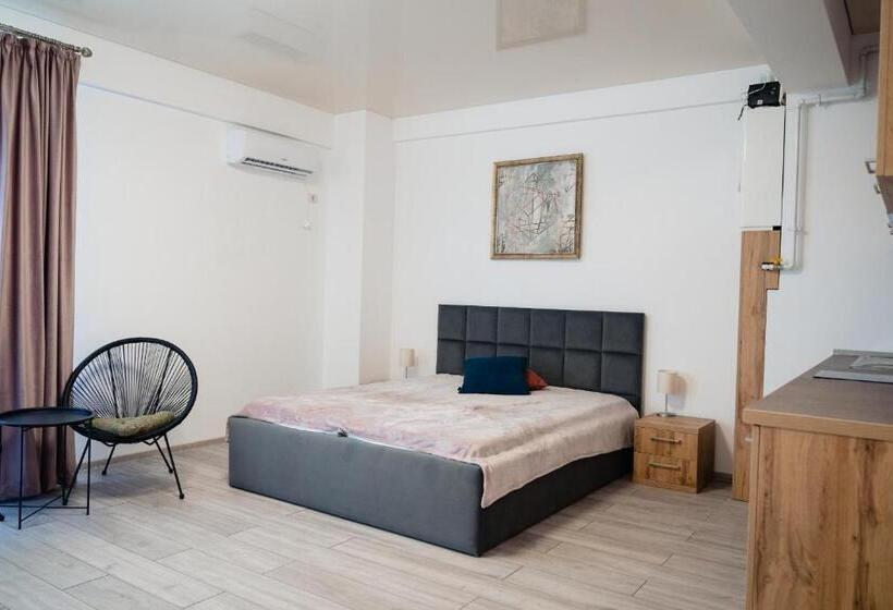 استودیو استاندارد با بالکن, Almar Luxury Residence   Renting Apartments & Free Pool