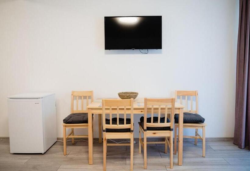 标准工作室带阳台, Almar Luxury Residence   Renting Apartments & Free Pool