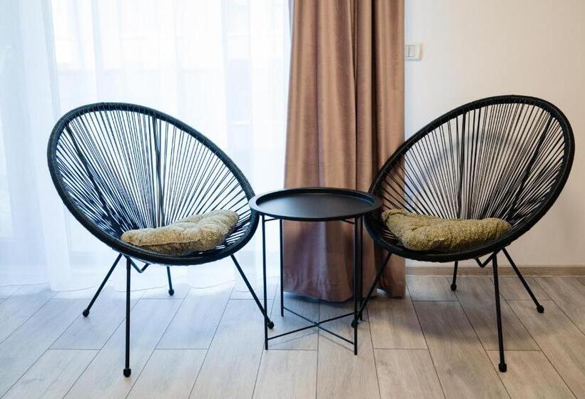 标准工作室带阳台, Almar Luxury Residence   Renting Apartments & Free Pool