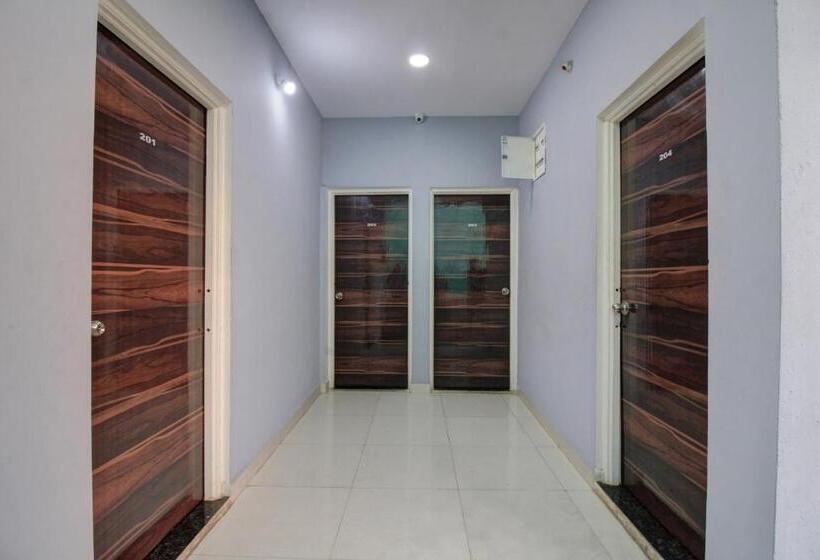 Трехместный Номер Классика, Oyo Flagship 81143  Green Farm