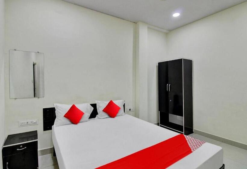 חדר קלאסי לשלושה, Oyo Flagship 81143  Green Farm