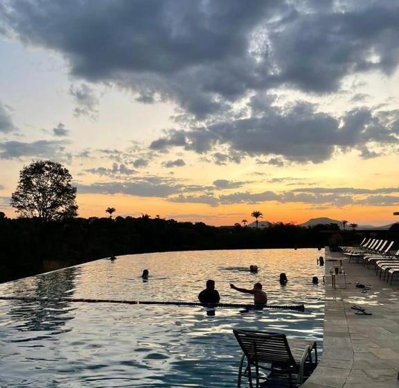 آپارتمان 1 خوابه همکف, Quinta Santa Bárbara