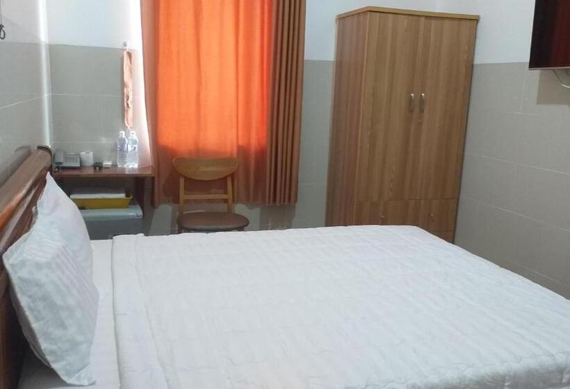 اتاق لوکس خانوادگی, Khách Sạn Ngọc Hiền