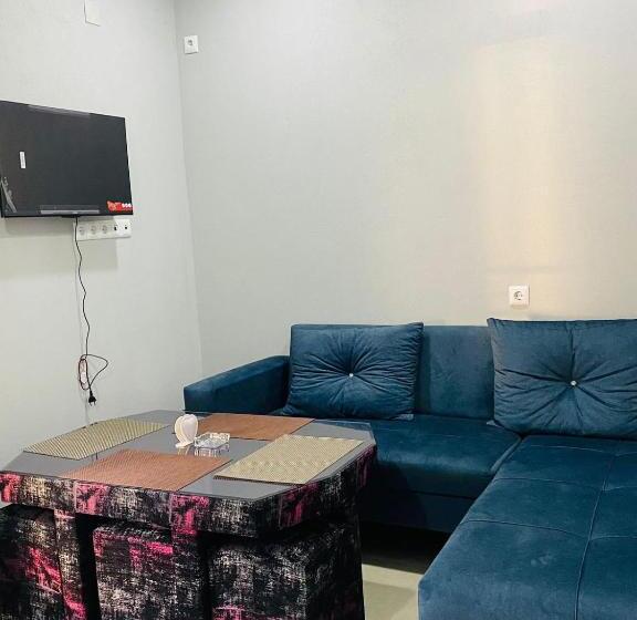 اتاق استاندارد با بالکن, Emma S Guest House