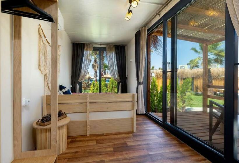 اتاق استاندارد با چشم‌انداز دریا, Anda Beach Bistro & Rooms