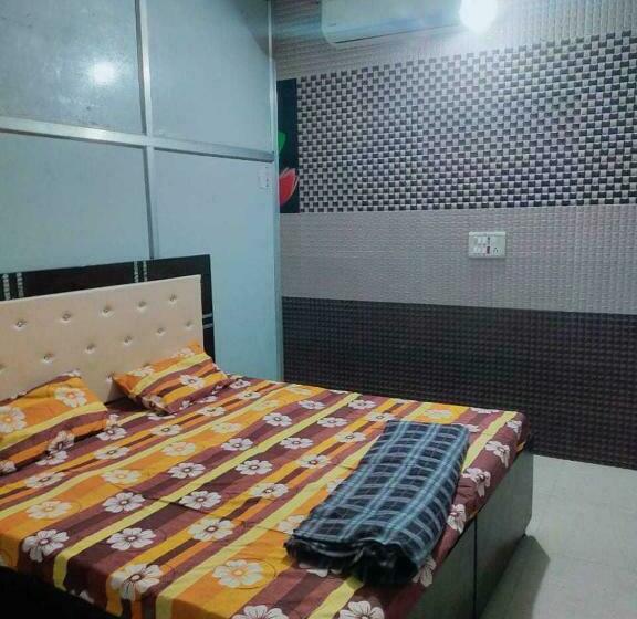 Трехместный Номер Классика, Oyo 81088 Hr Guest House