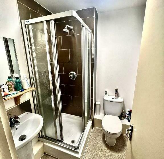 חדר סטנדרט, En Suite Double Room In Shared City Center Apartment