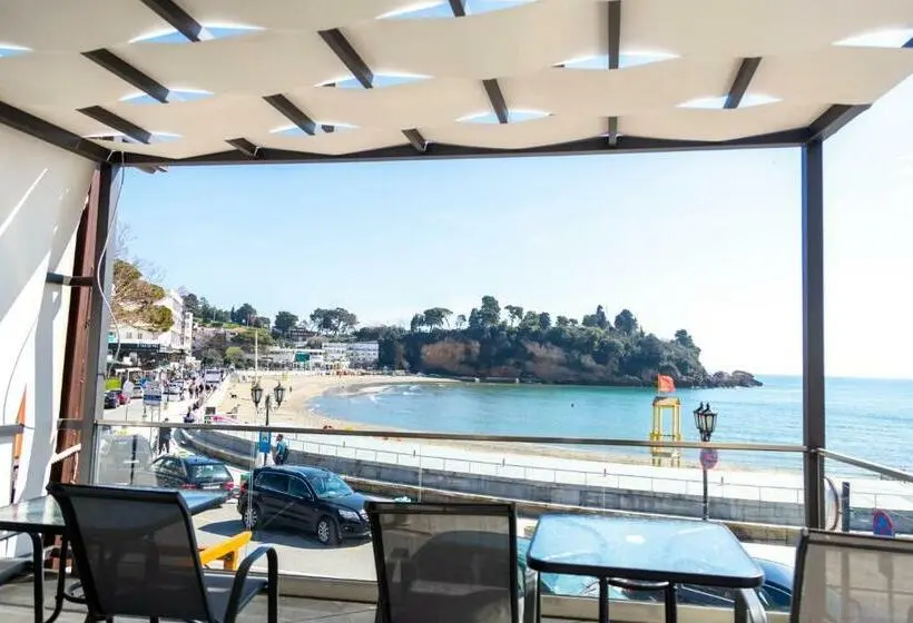 اتاق سه نفره دلوکس با چشمانداز دریا, Sand Apartments
