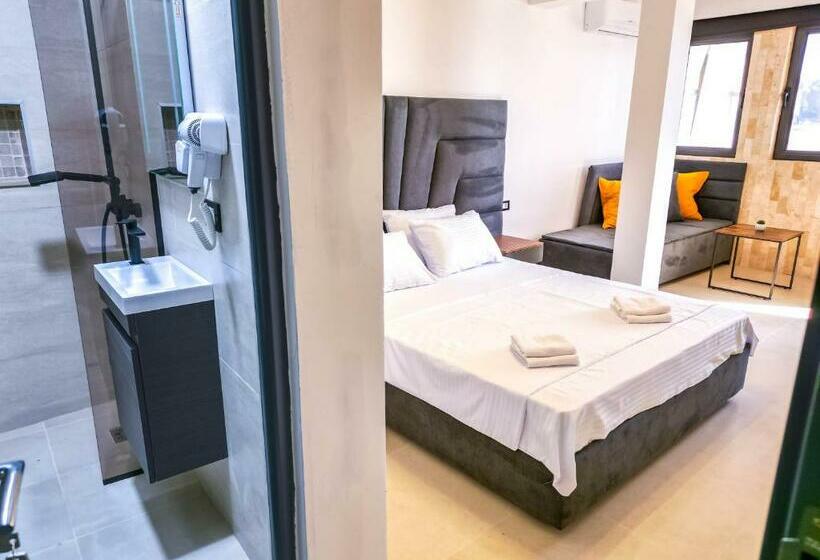 اتاق سه نفره دلوکس با چشم‌انداز دریا, Sand Apartments