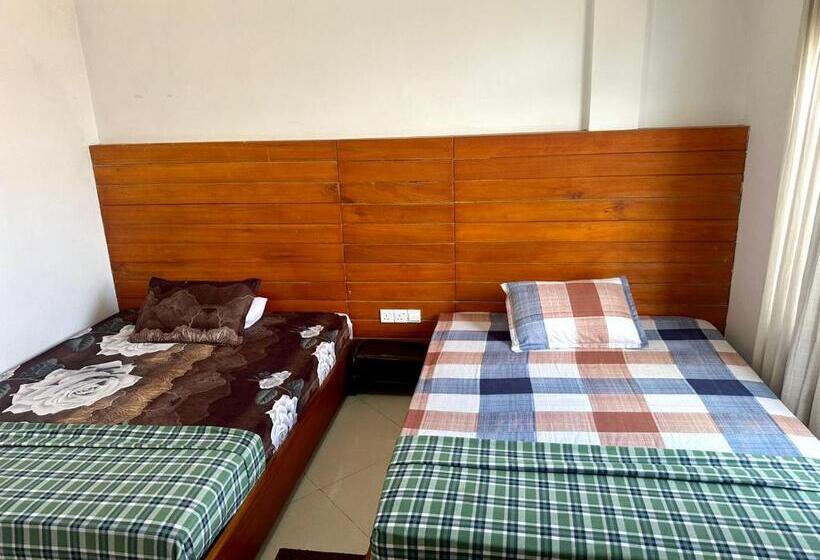 חדר אקונומי, White Block Hotel & Resturant