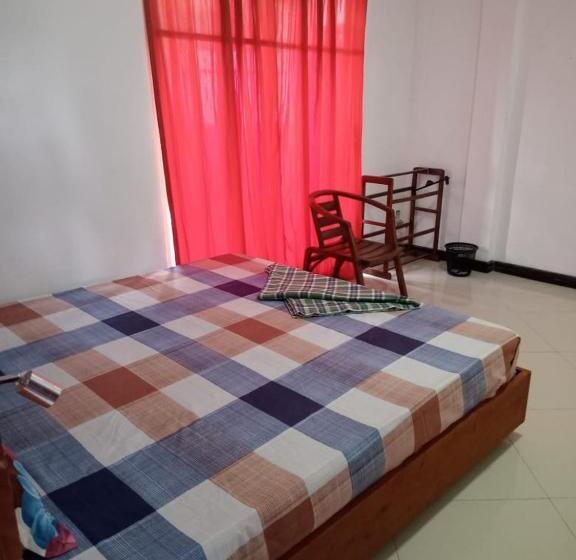 חדר אקונומי, White Block Hotel & Resturant